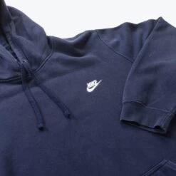 Nike Hooded Sweatshirt -Vintages Shop IMG 0204 cut 12e3b6b1 6103 424a 8bc0 0972a708adee