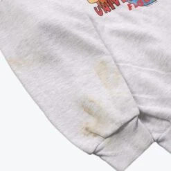 'Universal Studios' Sweatshirt -Vintages Shop IMG 0591 cut 3a26b606 bf22 4fb8 97dd 25e33ced53f9