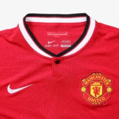Manchester United Football Shirt -Vintages Shop IMG 1087 cut d4dbb3ad 343b 4fc4 aaba 72d901bfad97