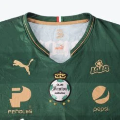 Santos Laguna Football Shirt -Vintages Shop IMG 1305 cut f51767a7 1a2a 4516 933a 436e56c7044c