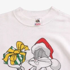 Bugs Bunny Christmas Sweatshirt -Vintages Shop IMG 1875 cut f0af2a2f bae8 4e7d 9235 fb515a306723