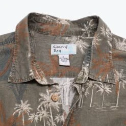 Vintage 'Groovy Bay' Hawaiian Shirt -Vintages Shop IMG 2042 cut de0a2d6f 367b 4c89 adb9 50e0e599c5fb