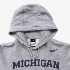 Nike Vintage Michigan Sweatshirt -Vintages Shop IMG 4523 cut 0766f78b fce4 4537 892d f22c6ce9f5ff