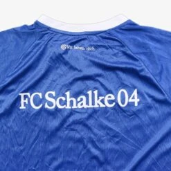 Schalke Football Shirt -Vintages Shop IMG 5287 cut 4aa3b262 e68d 4f9d a6de a343fba313ef