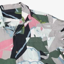 Vintage Hawaiian Shirt -Vintages Shop IMG 5567 cut 1bfa101b a1ee 4e47 98ad 1592b7bf2830