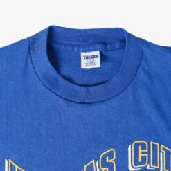 Vintage 'Kansas City Royals' T-Shirt -Vintages Shop IMG 8776 cut 36efacd5 37c8 4237 b592 d8c23b54ce80