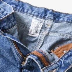 Vintage Carhartt Classic Fit Jean - Washed Denim 36/32 -Vintages Shop SHOP 1597 cut