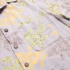 'Knightsbridge' Hawaiian Shirt -Vintages Shop SHOP 802 cut